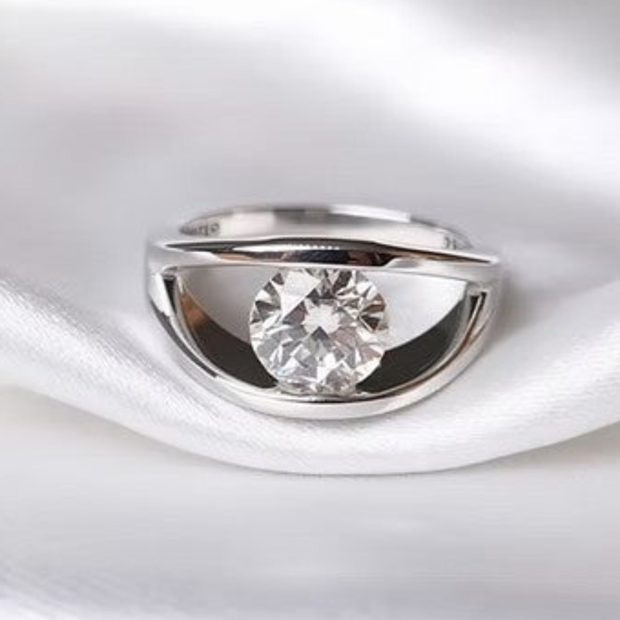 Stunner Moissanite Diamond Ring